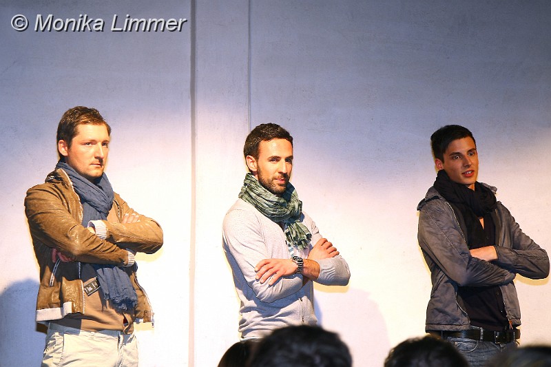 103L2199-190.jpg