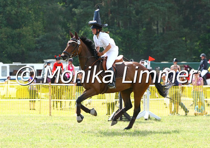 105M9493.JPG - Turnier Ebersbach am 04.-05. Juni 2011Foto von Monika Limmerwww.foto-limmer.de