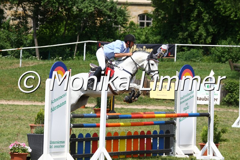 105M3760_Spring_L.JPG