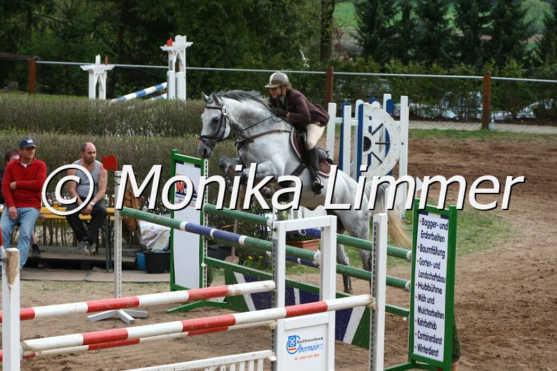 204M0727_Pernod_Spring_Mx.JPG