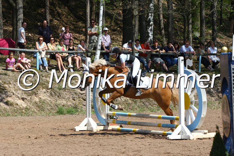 204M3051_Jump_Run.JPG
